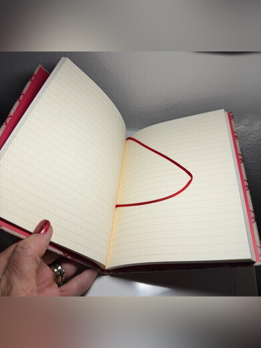 Gucci Beige Canvas with Red GG Monogram Notebook - Picture 12 of 15